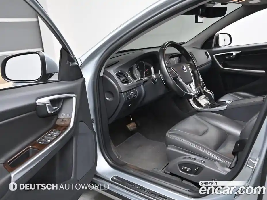 Volvo V60 2017 2.0 гидро в Москве № 164880, фото 11