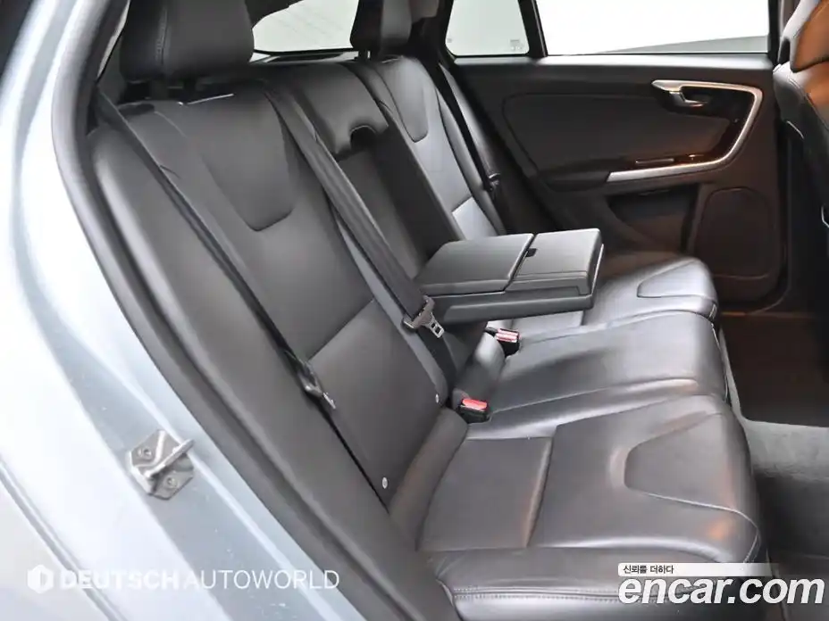 Volvo V60 2017 2.0 гидро в Москве № 164880, фото 12
