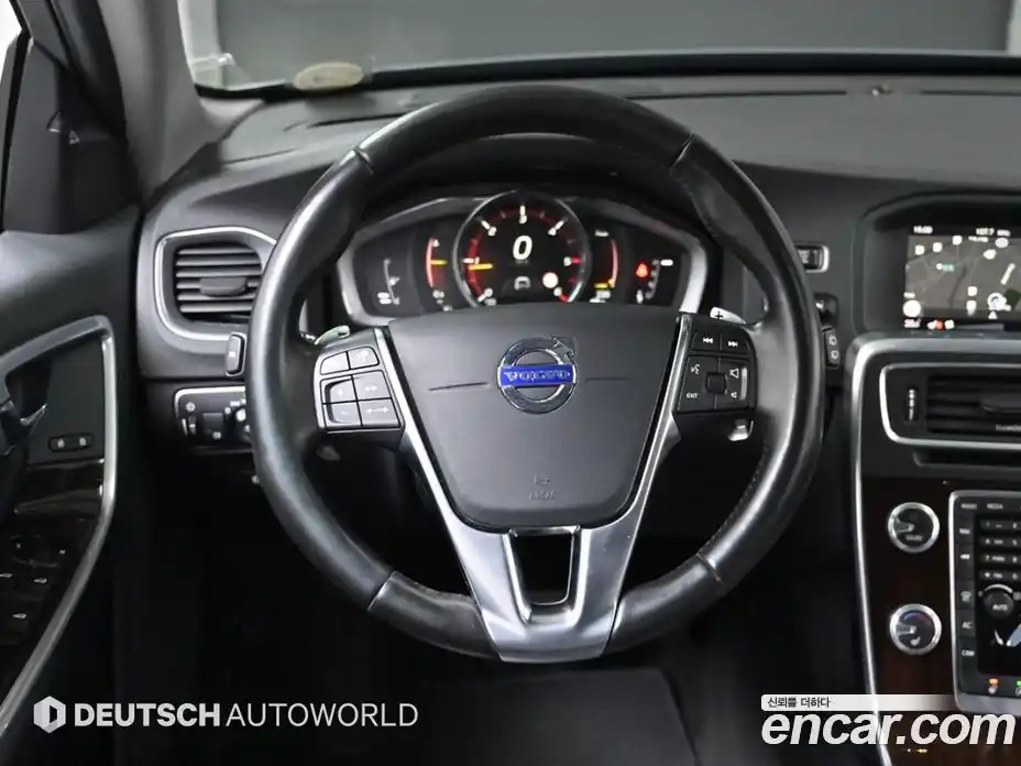 Volvo V60 2017 2.0 гидро в Москве № 164880, фото 13
