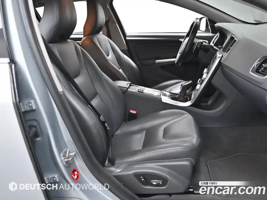 Volvo V60 2017 2.0 гидро в Москве № 164880, фото 10