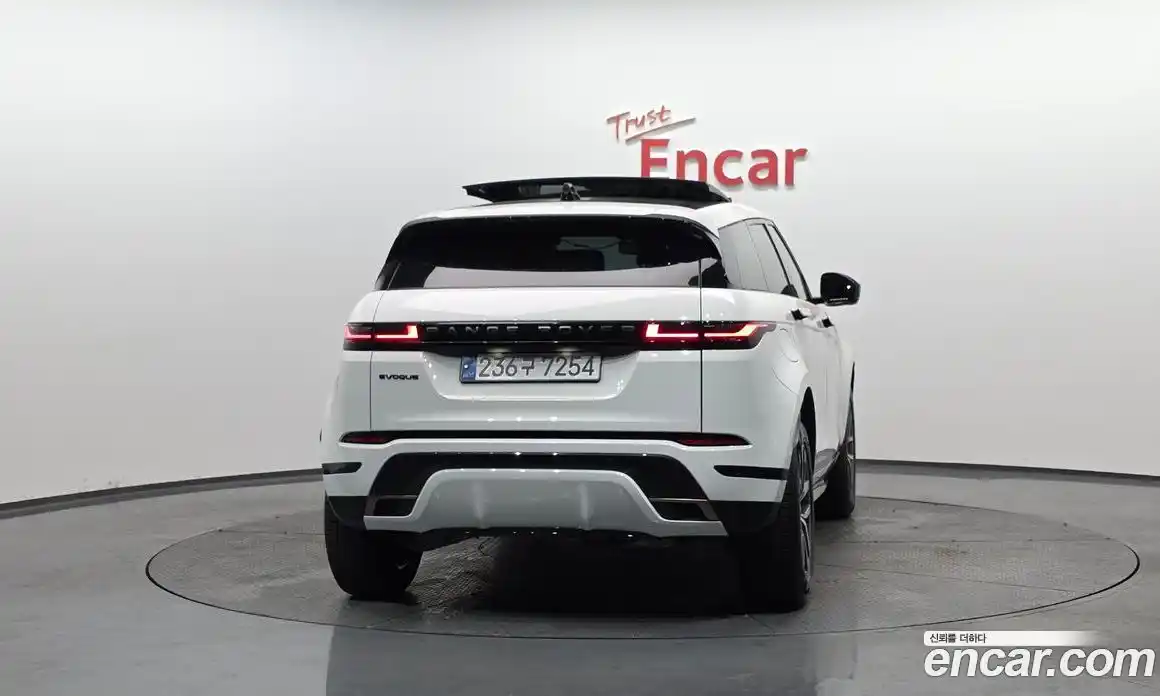 Land Rover Range-Rover Evoque 2024 2.0 гидро в Москве № 166009, фото 4