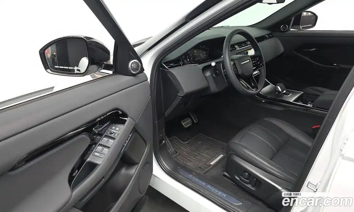 Land Rover Range-Rover Evoque 2024 2.0 гидро в Москве № 166009, фото 10