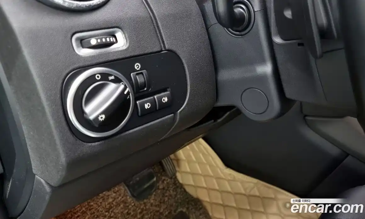 Land Rover Discovery 2015 3.0 гидро в Москве № 166360, фото 16