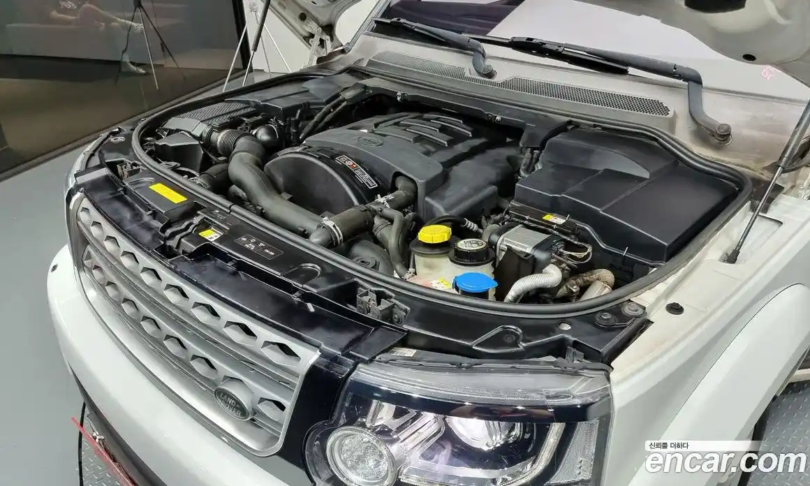 Land Rover Discovery 2015 3.0 гидро в Москве № 166360, фото 6