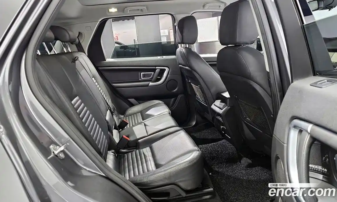 Land Rover Discovery Sport 2017 2.0 гидро в Москве № 166623, фото 12