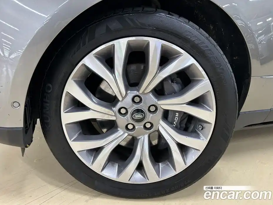 Land Rover Range-Rover 2019 4.4 гидро в Москве № 166785, фото 7