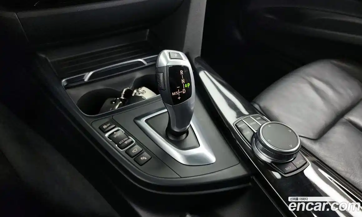 BMW 3-Series 2018 2.0 гидро в Москве № 192716, фото 9