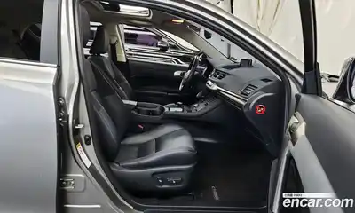 Lexus CT200h 2017 1.8 гидро в Москве № 198792, миниатюра 11