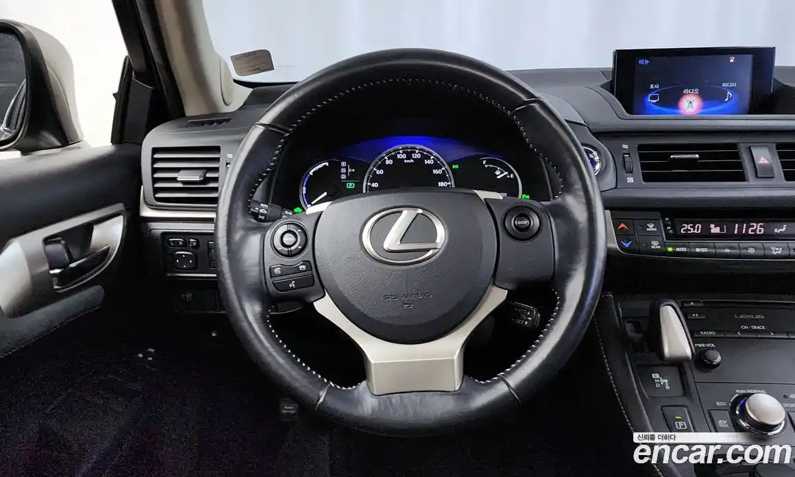 Lexus CT200h 2017 1.8 гидро в Москве № 198792, фото 13
