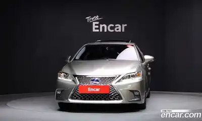 Lexus CT200h 2017 1.8 гидро в Москве № 198792, миниатюра 3