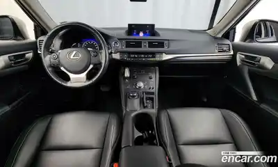 Lexus CT200h 2017 1.8 гидро в Москве № 198792, миниатюра 7