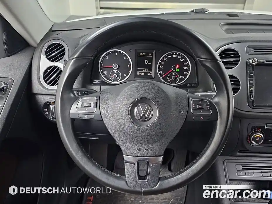 Volkswagen Tiguan 2012 2.0 гидро в Москве № 199331, фото 13
