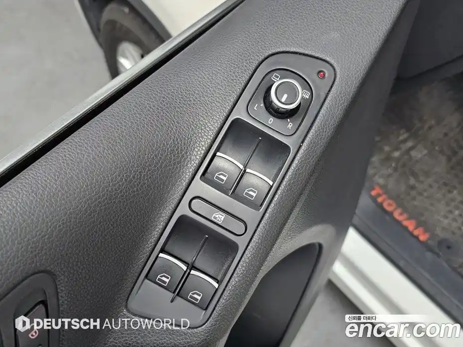 Volkswagen Tiguan 2012 2.0 гидро в Москве № 199331, фото 18