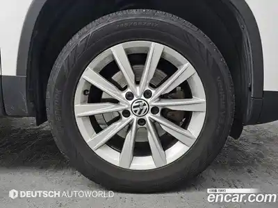 Volkswagen Tiguan 2012 2.0 гидро в Москве № 199331, миниатюра 5