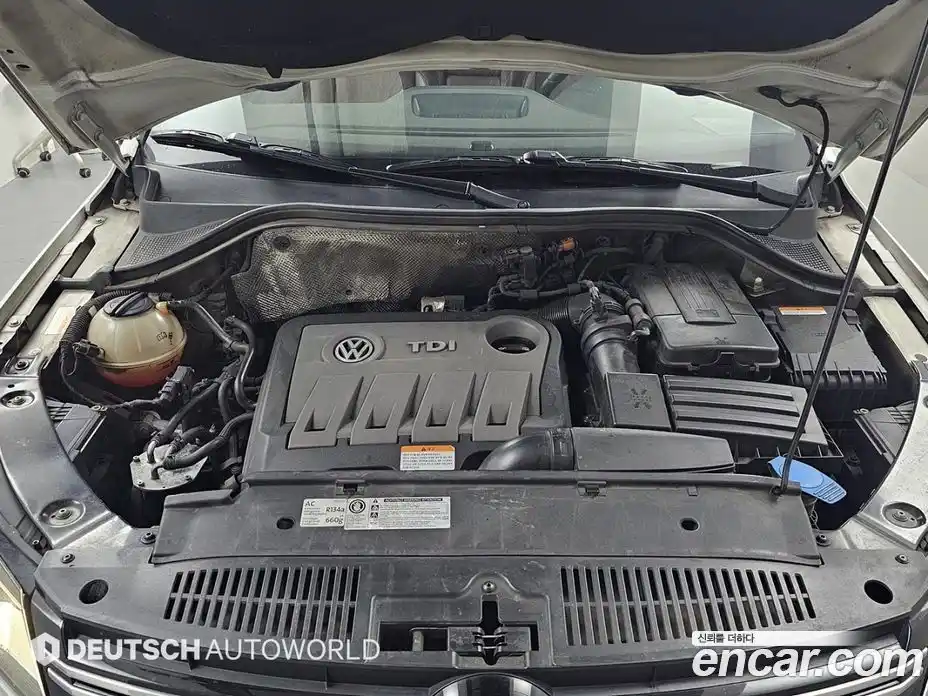 Volkswagen Tiguan 2012 2.0 гидро в Москве № 199331, фото 6
