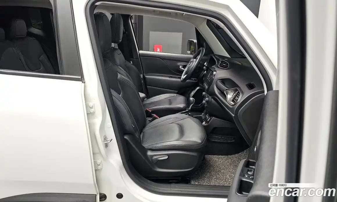 Jeep Renegade 2021 2.4 гидро в Москве № 199455, фото 11
