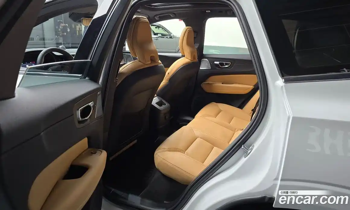 Volvo XC60 2025 2.0 гидро в Москве № 212786, фото 11