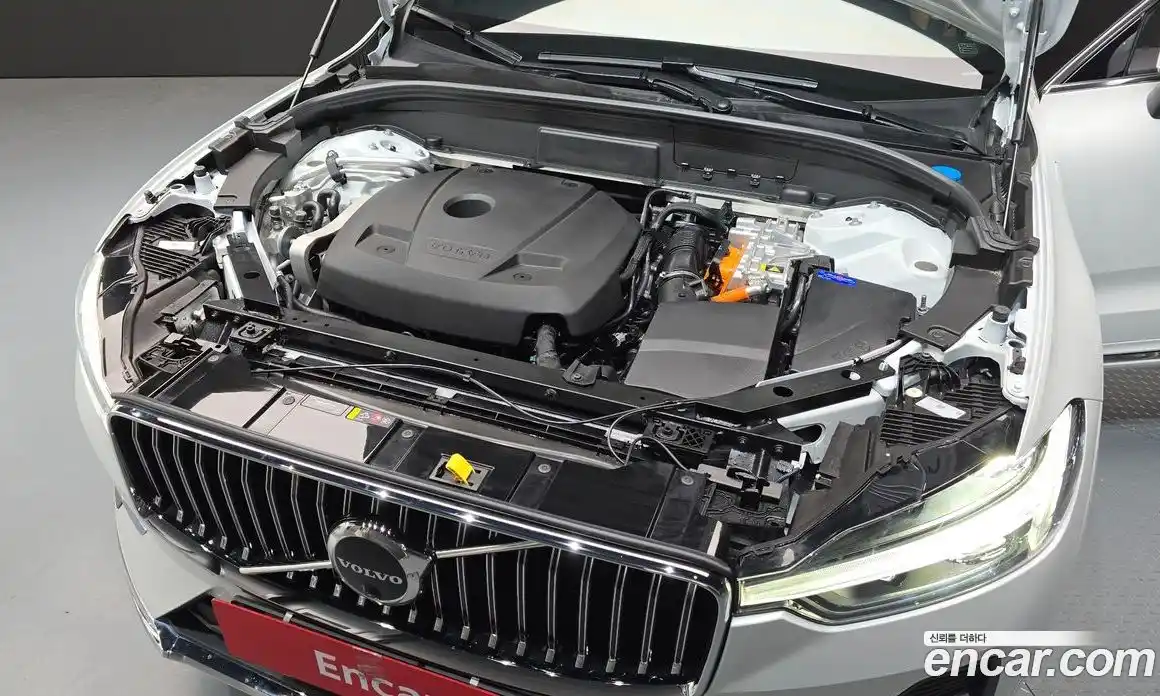 Volvo XC60 2025 2.0 гидро в Москве № 212786, фото 6