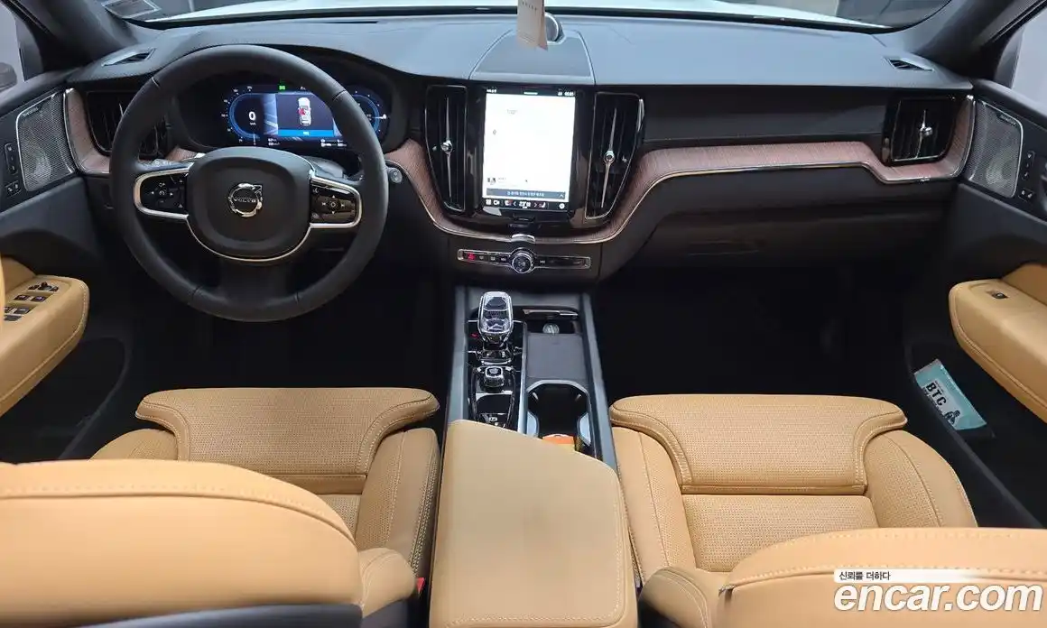 Volvo XC60 2025 2.0 гидро в Москве № 212786, фото 7