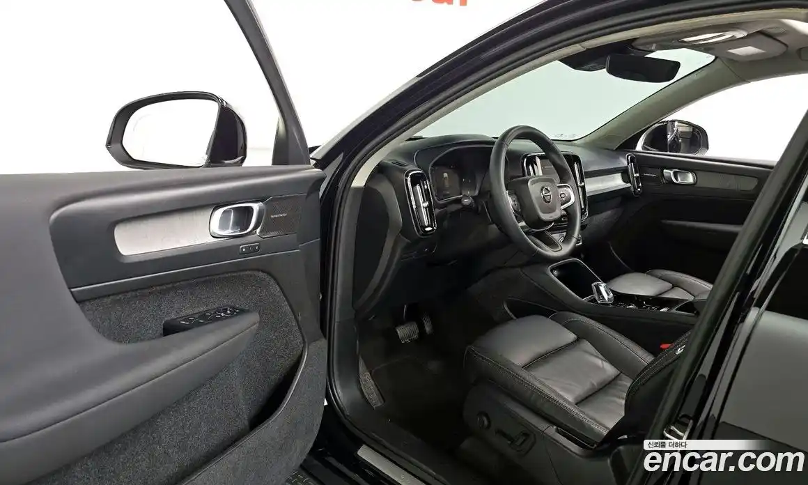 Volvo XC40 2023 2.0 гидро в Москве № 212796, фото 11