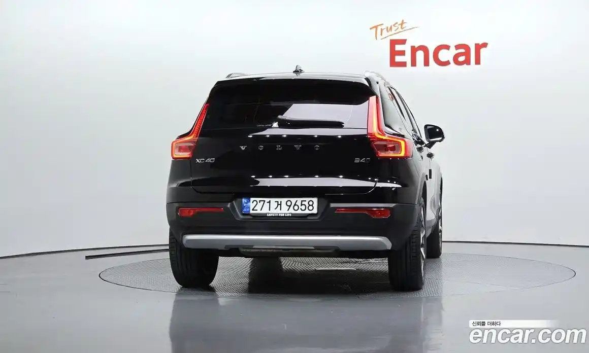Volvo XC40 2023 2.0 гидро в Москве № 212796, фото 4