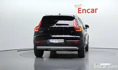Volvo XC40 2023 2.0 гидро в Москве № 212796, миниатюра 4