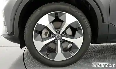Volvo XC40 2023 2.0 гидро в Москве № 212796, миниатюра 5