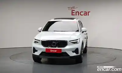 Volvo XC40 2023 2.0 гидро в Москве № 212873, миниатюра 3