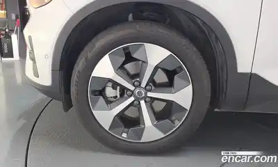 Volvo XC40 2023 2.0 гидро в Москве № 212873, миниатюра 5