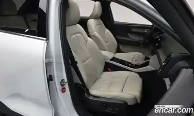 Volvo XC40 2023 2.0 гидро в Москве № 212873, миниатюра 10