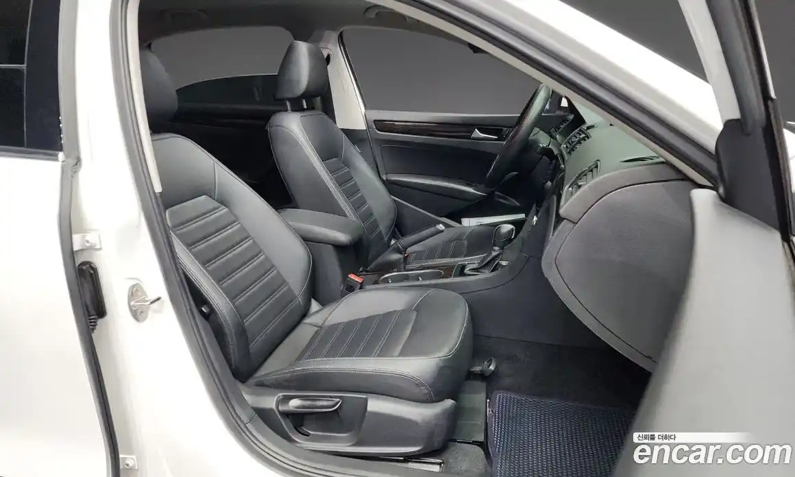 Volkswagen Passat 2015 1.8 гидро в Москве № 215113, фото 11