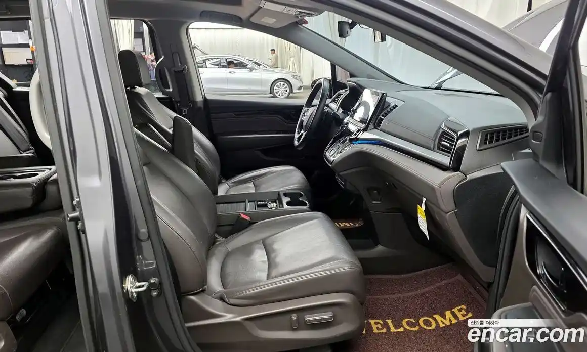 Honda Odyssey 2018 3.5 гидро в Москве № 215695, фото 11