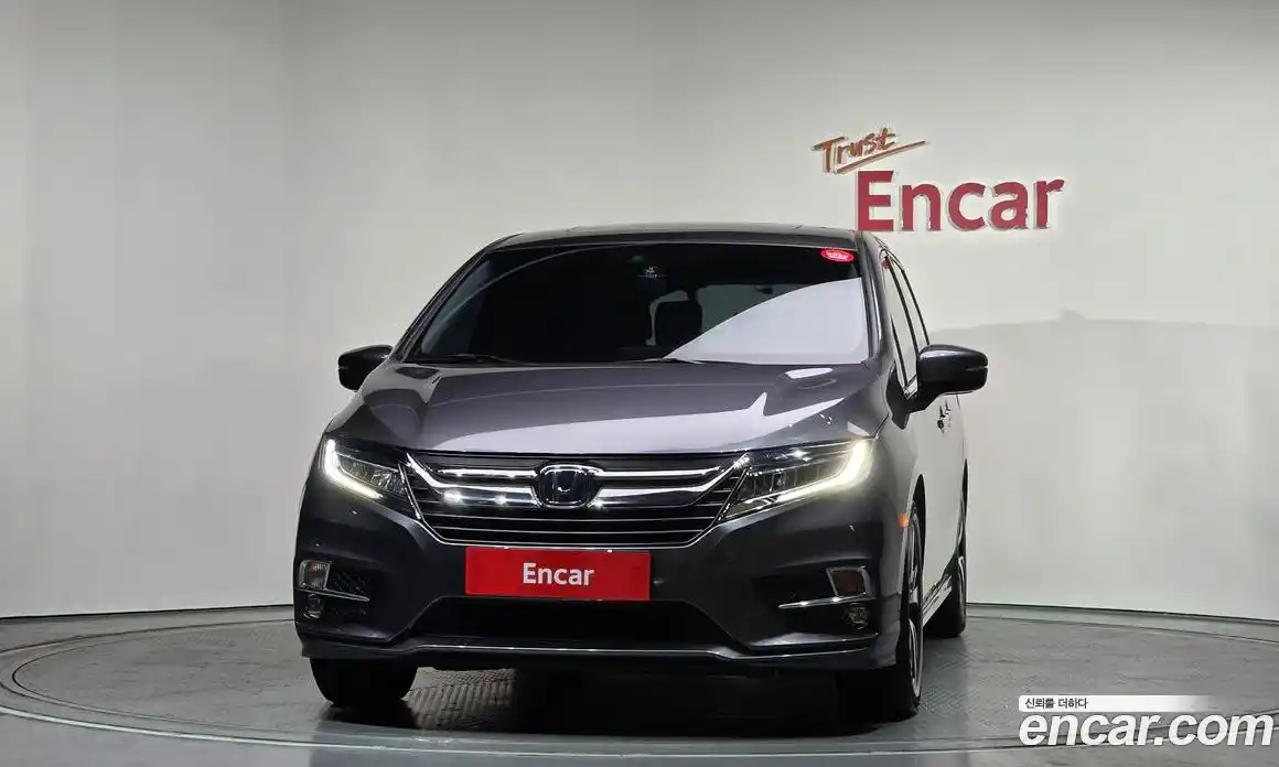 Honda Odyssey 2018 3.5 гидро в Москве № 215695, фото 3