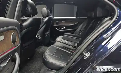 Mercedes-Benz E-Class 2022 2.0 гидро, миниатюра 12