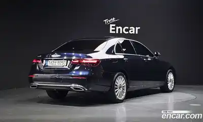 Mercedes-Benz E-Class 2022 2.0 гидро, миниатюра 2