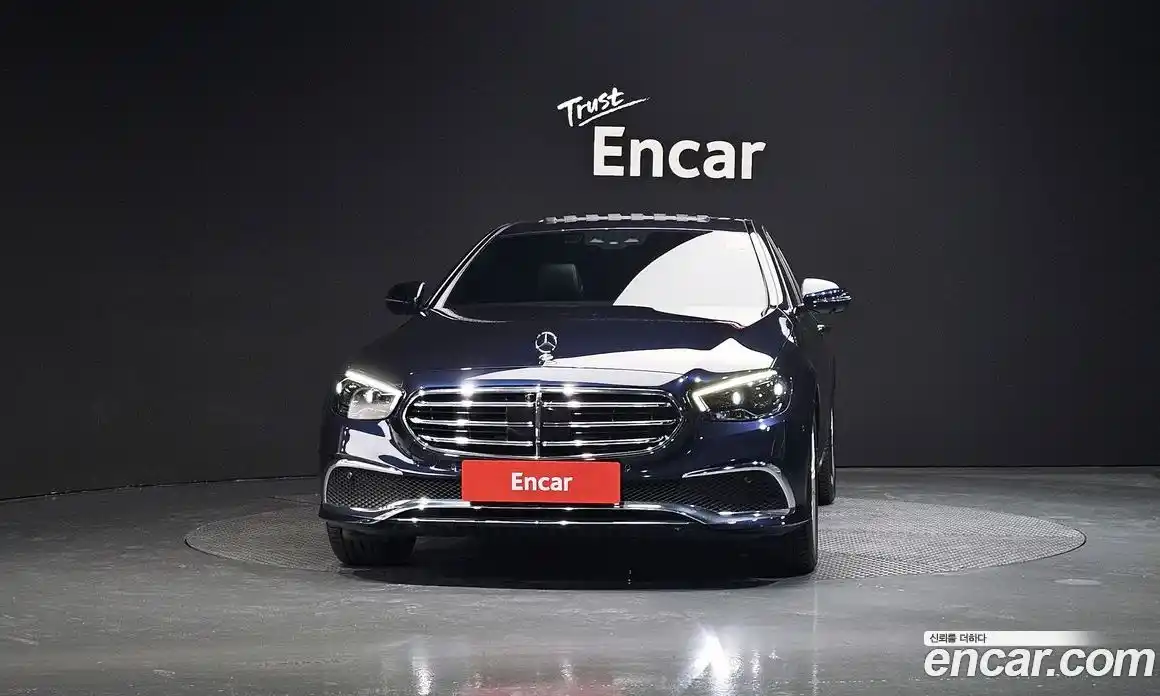 Mercedes-Benz E-Class 2022 2.0 гидро, фото 3