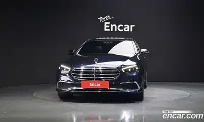 Mercedes-Benz E-Class 2022 2.0 гидро, миниатюра 3