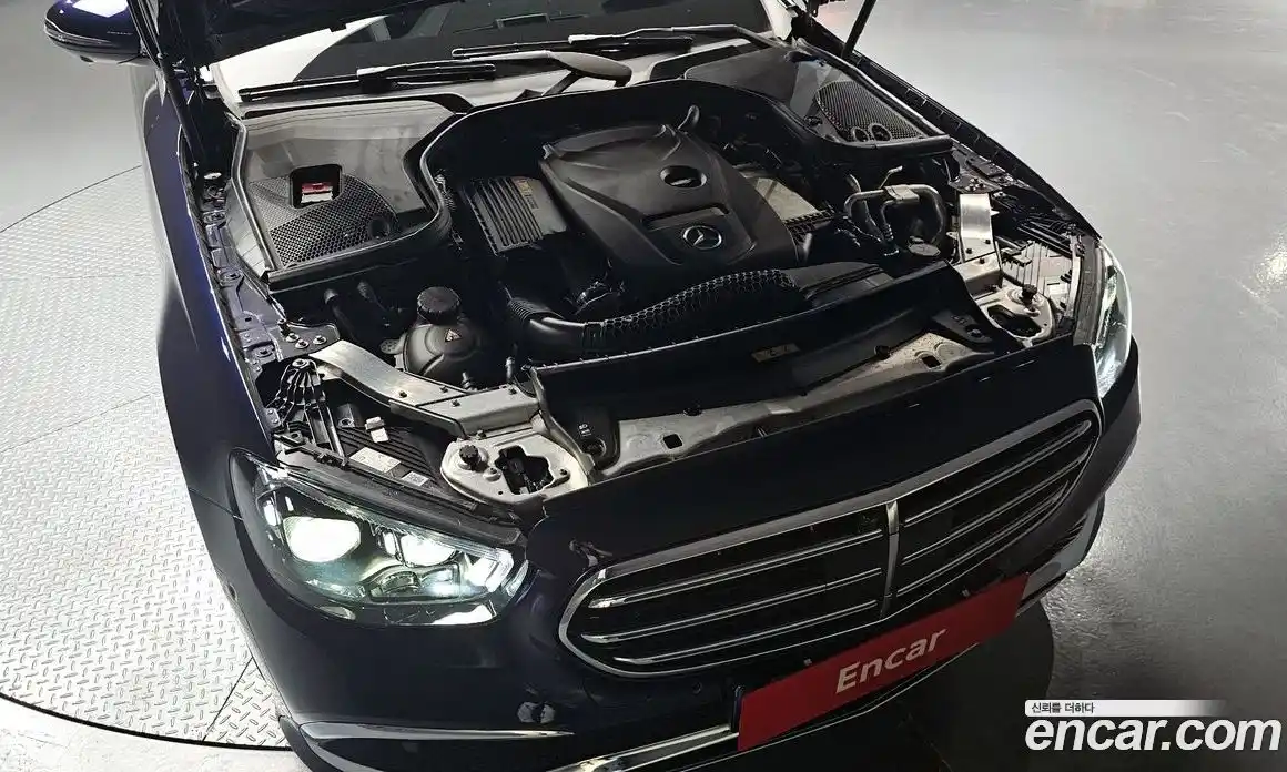 Mercedes-Benz E-Class 2022 2.0 гидро, фото 6