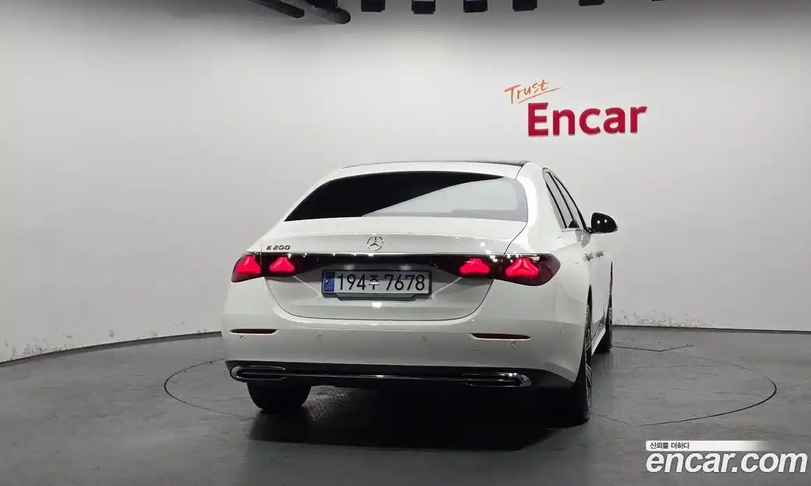 Mercedes-Benz E-Class 2025 2.0 гидро в Москве № 229455, фото 4