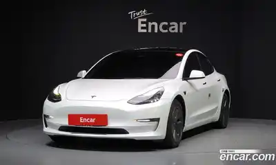 Tesla Model 3, 2022