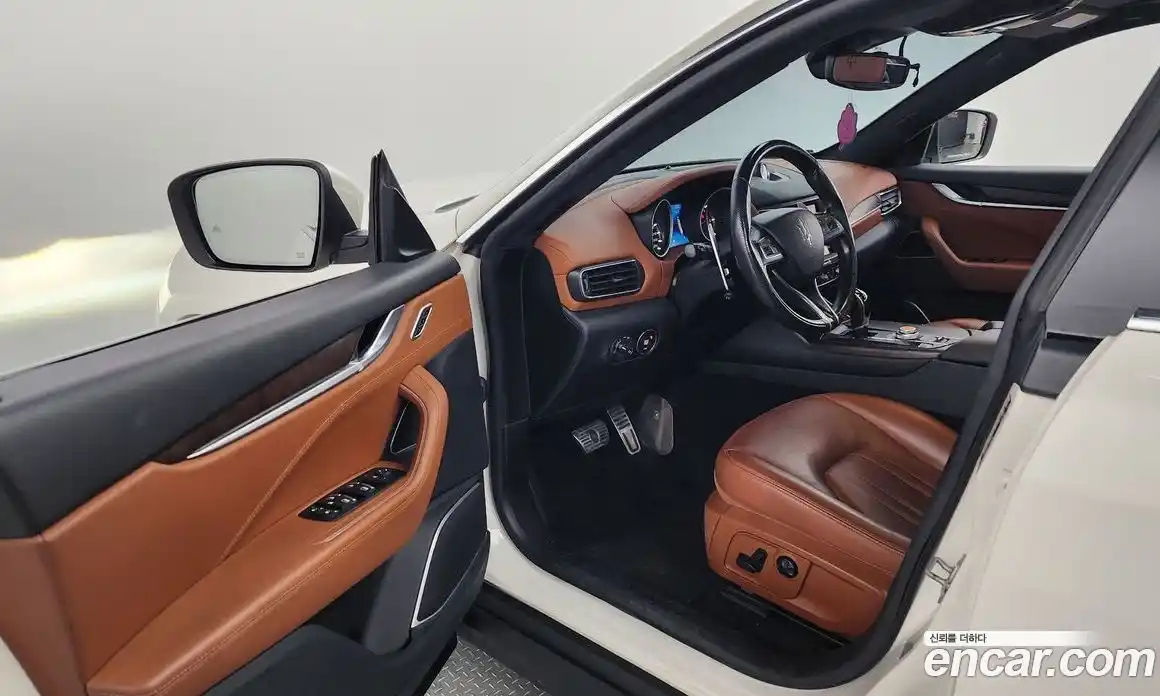 Maserati Levante 2018 3.0 гидро в Москве № 255919, фото 10