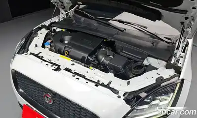 Jaguar E-Pace 2019 2.0 гидро в Москве № 256083, миниатюра 6