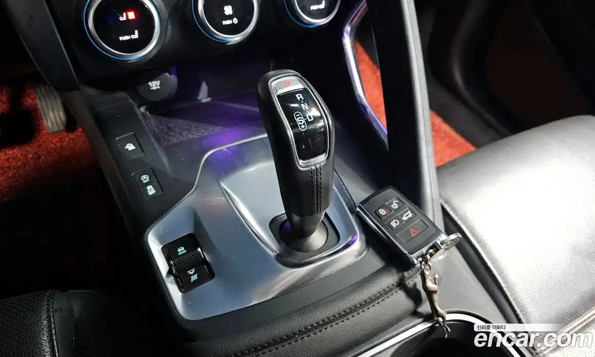 Jaguar E-Pace 2019 2.0 гидро в Москве № 256083, фото 9
