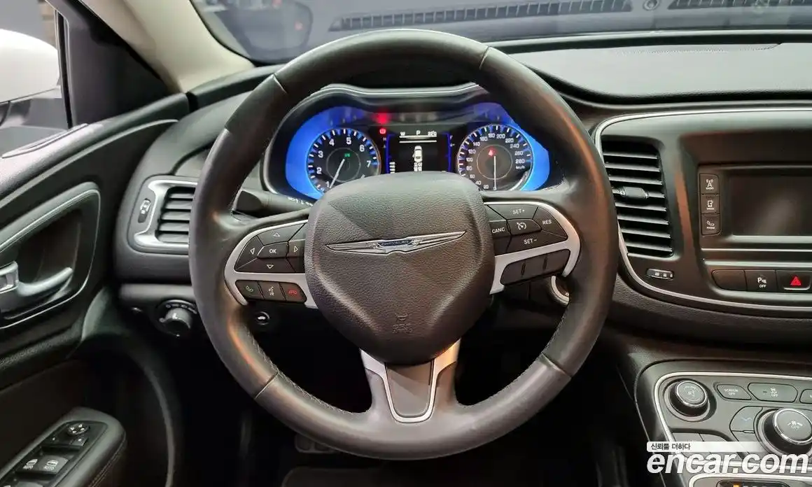 Chrysler 200 2015 2.4 гидро в Москве № 256738, фото 14