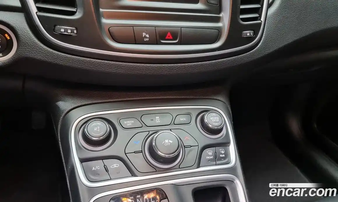 Chrysler 200 2015 2.4 гидро в Москве № 256738, фото 16