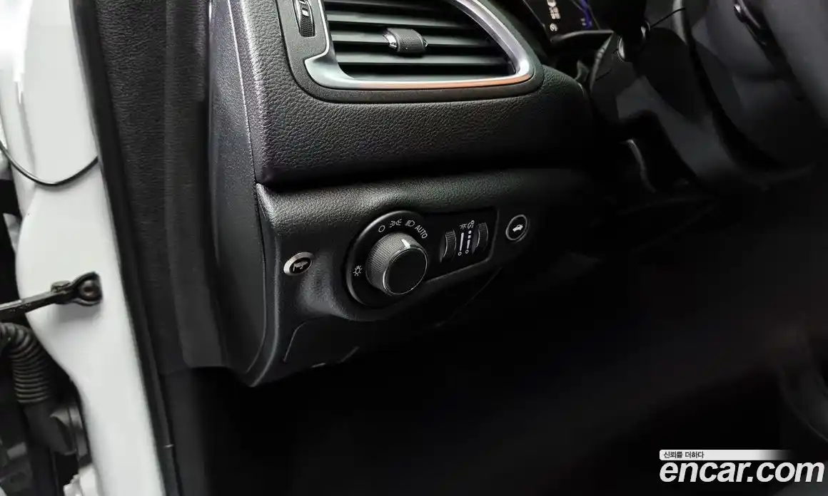 Chrysler 200 2015 2.4 гидро в Москве № 256738, фото 19