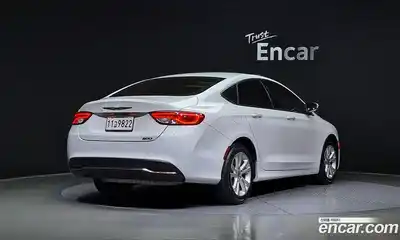 Chrysler 200 2015 2.4 гидро в Москве № 256738, миниатюра 2