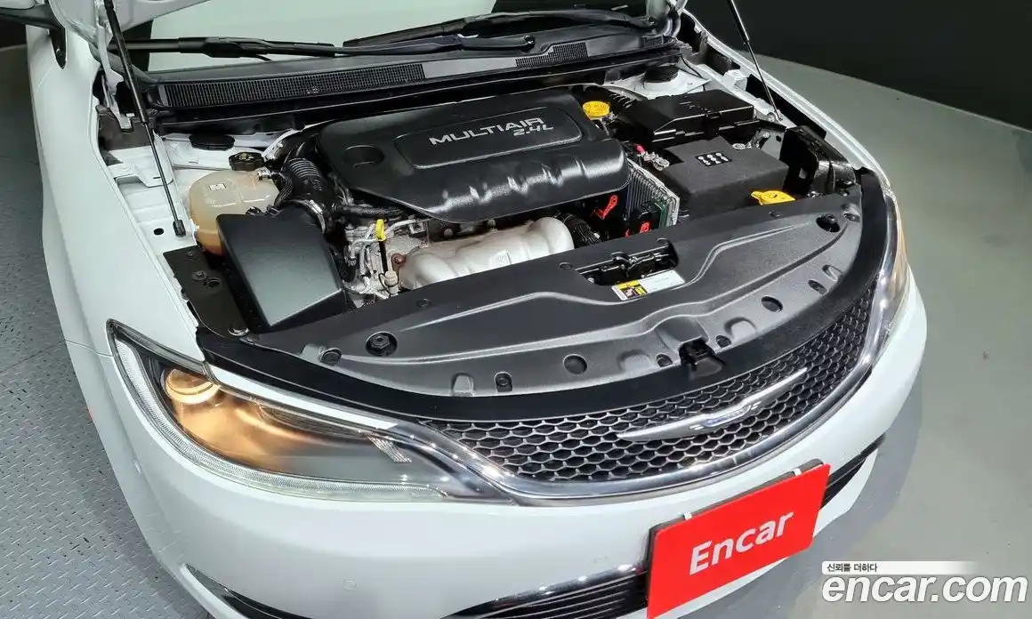 Chrysler 200 2015 2.4 гидро в Москве № 256738, фото 6