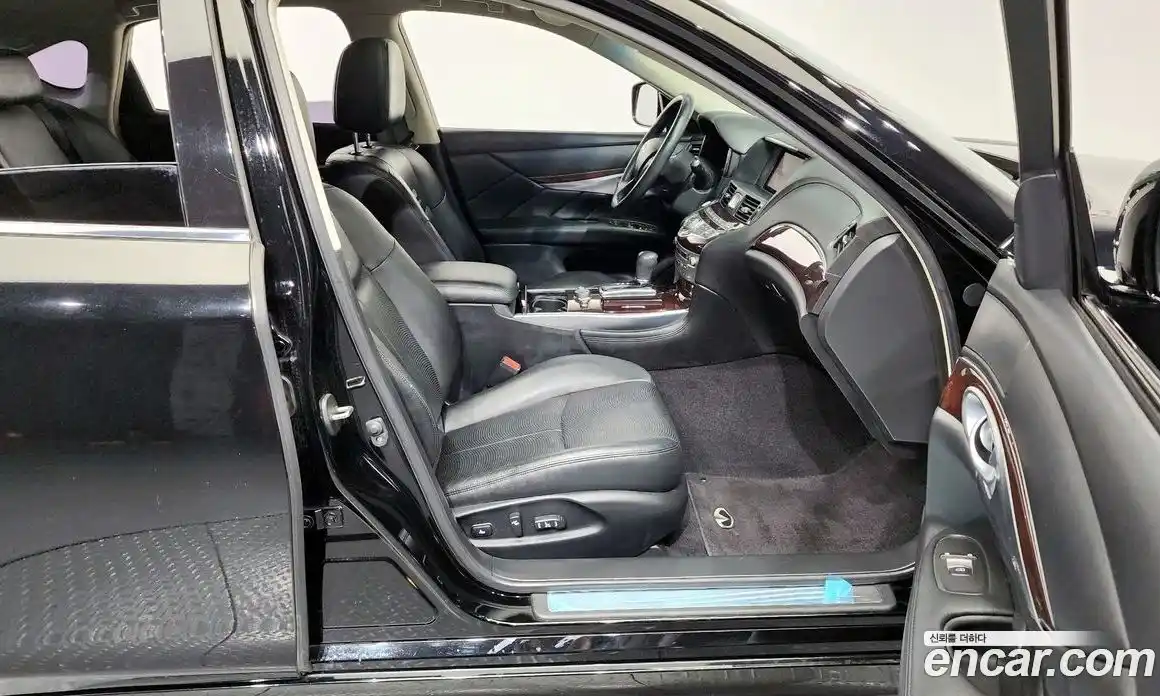 Infiniti M 2010 3.7 гидро в Москве № 267806, фото 11