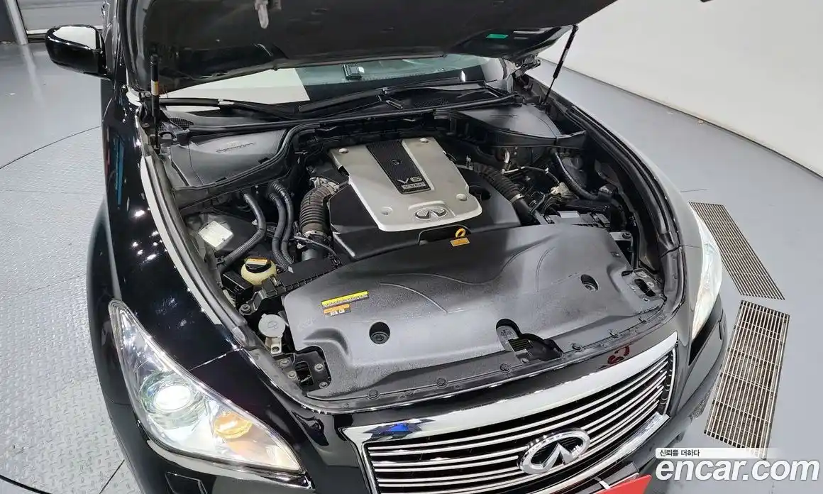Infiniti M 2010 3.7 гидро в Москве № 267806, фото 6